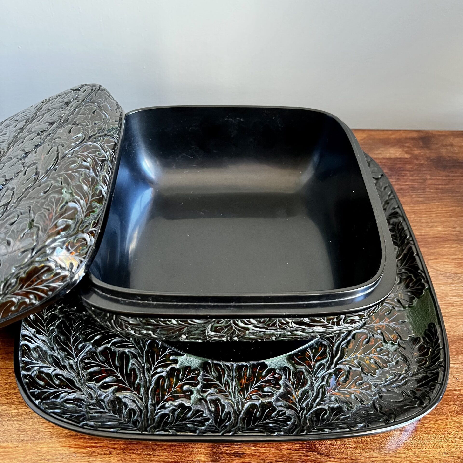 Boîte Sculptée Laquée Avec Plateau (4)