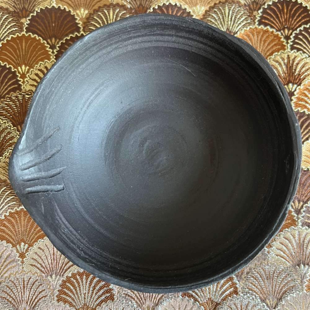 Intérieur du shiboridashi terre noire 10 cl Atelier Toko