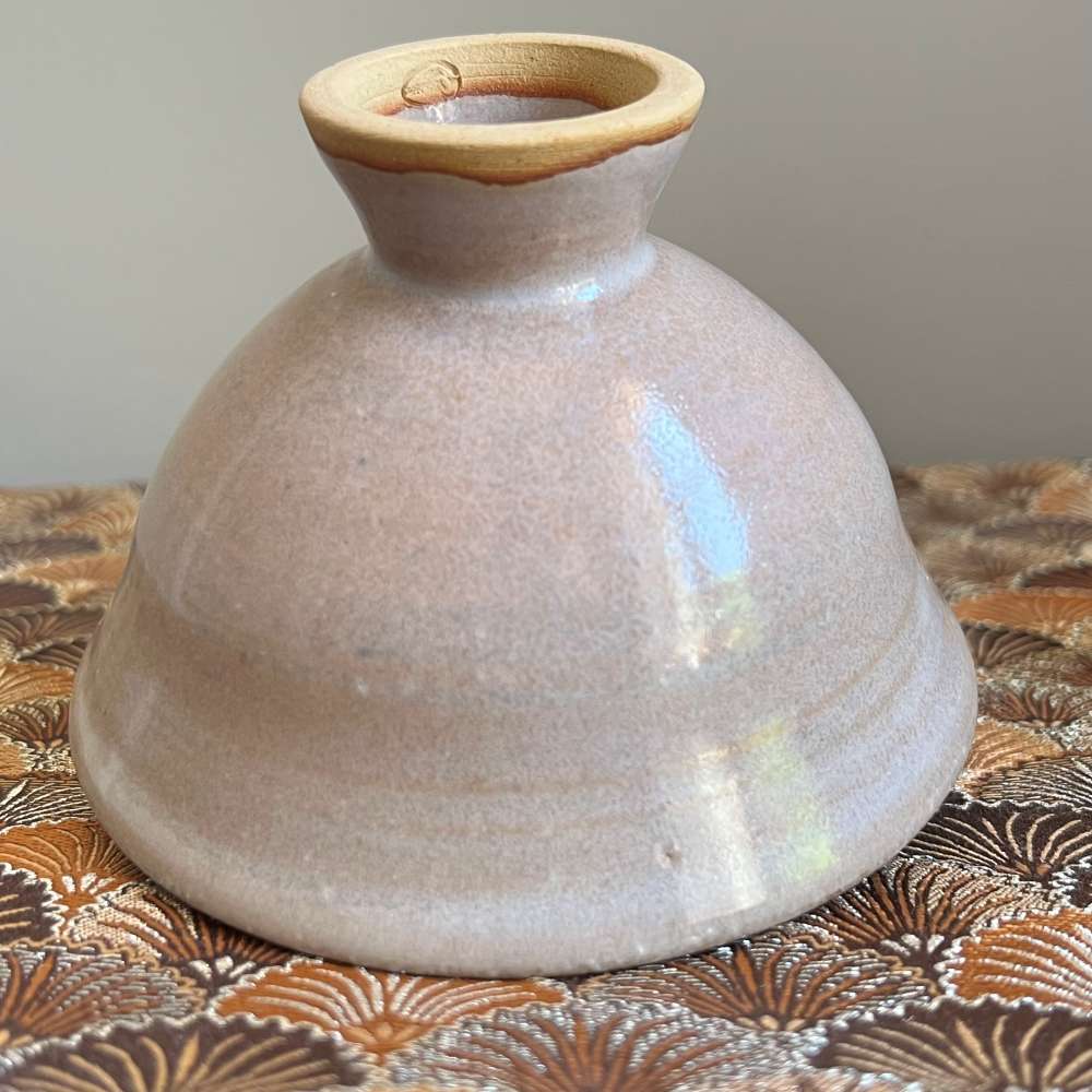 Corps du gaiwan beige rosé 10 cl retourné avec pied en grès émaillé
